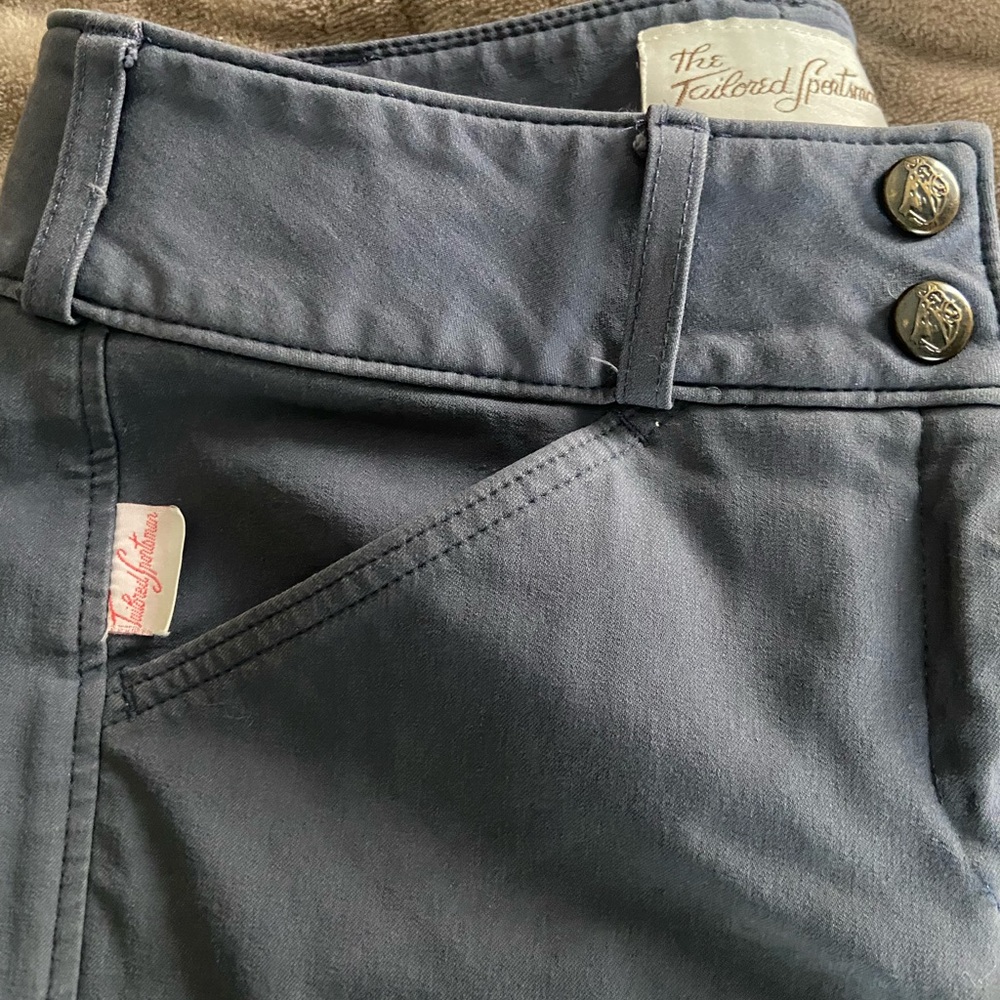 Youth size 16 Tailored Sportsman breeches. Very good condition.